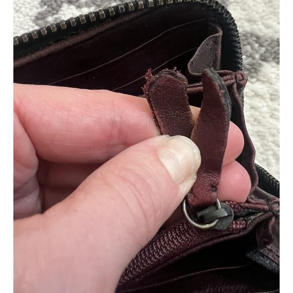 BURBERRY Authentic Quilted Brown Leather Zip Around Credit Cards Wallet - Picture 9 of 11